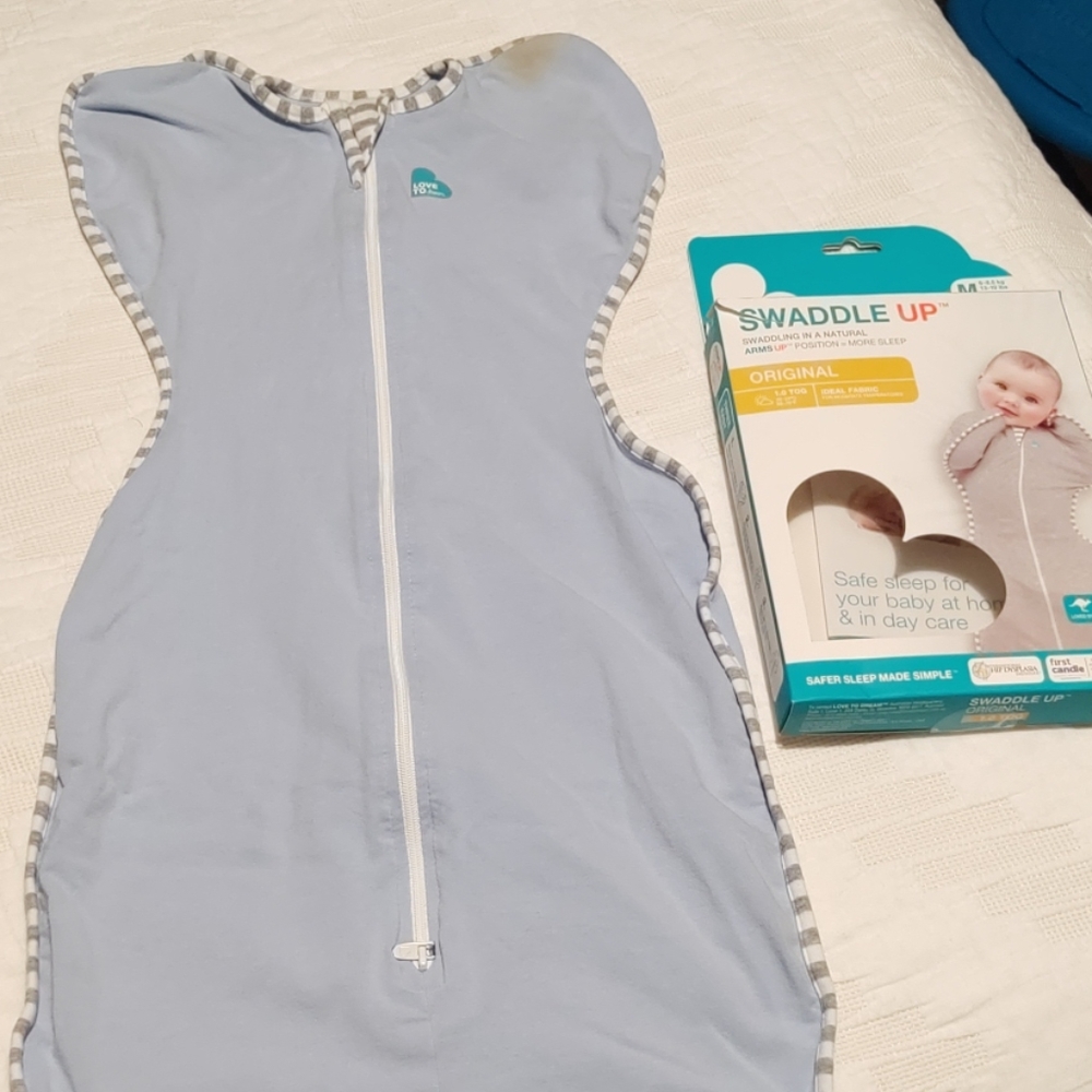 Swaddle up. Medium. Great used condition.